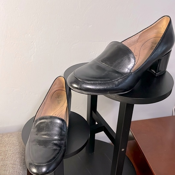 Life Stride soft system black loafers, size 9W. - Picture 1 of 11